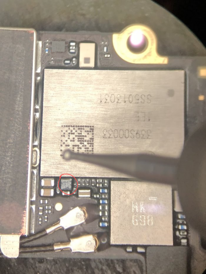 Микросхемка на iPhone 6s около Wifi