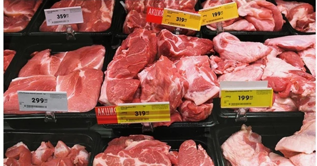 Покупка мяса телефоны. Иностранное мясо в магазине. Стикер на мясо иностранный магазин. Почему Россия покупает мясо зарубежные.