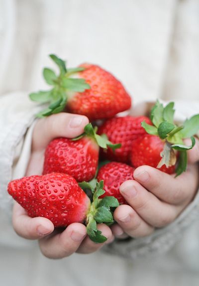 Longing for childhood - My, Childhood, Grandmother, Strawberry, Garden, Village, Nostalgia, Strawberry (plant)