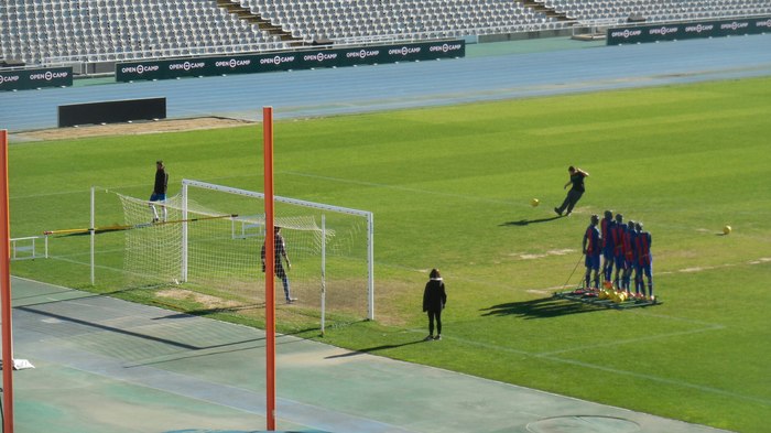 It's easy to step onto the pitch of the stadium in Barcelona! - My, Football, Barcelona, , Longpost, Barcelona Football Club