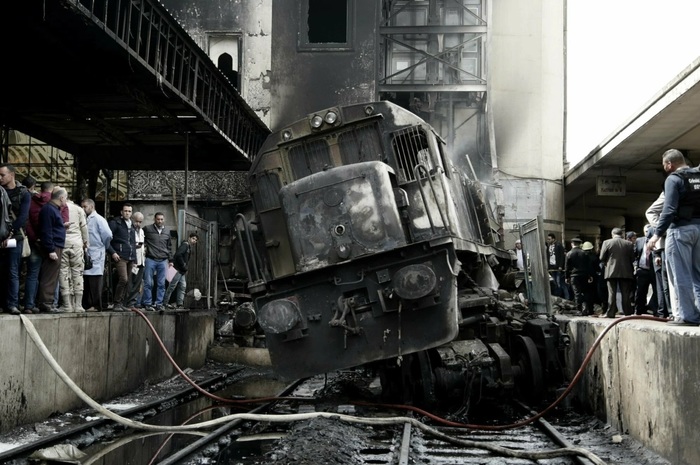 In Egypt called a fight between two drivers the cause of the train crash with 20 dead - Incident, Egypt, The dead, A train, Explosion, Tjournal, Cairo, Negative