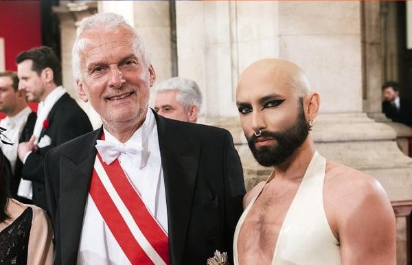 Today at the opening of the Vienna Ball - Viennese Ball, People, Longpost, Conchita Wurst