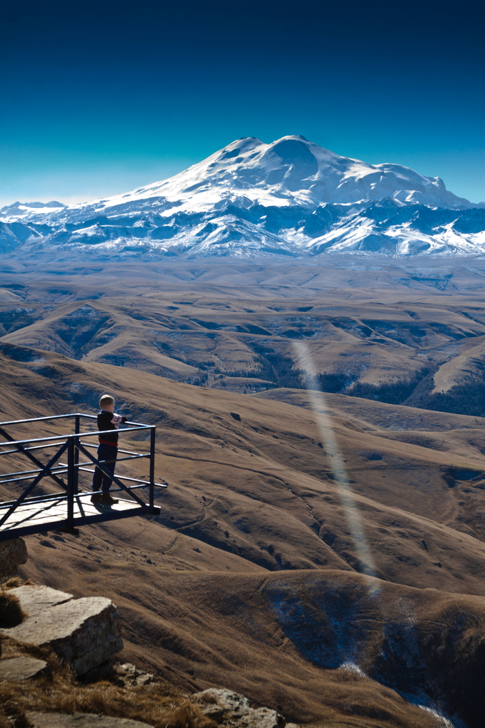 Плато Бермамыт и высшая точка Европы - гора Эльбрус