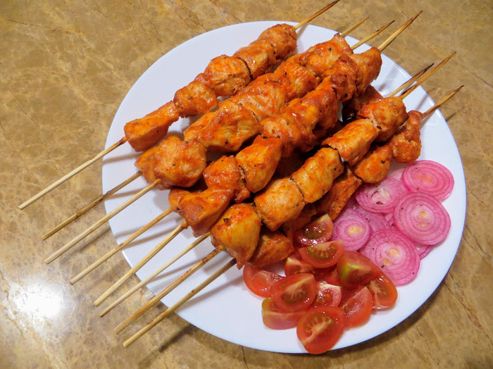 Chicken skewers in the oven - My, Food, Shashlik, , In the oven, Other cuisine, Video recipe, Yummy, Video, Longpost