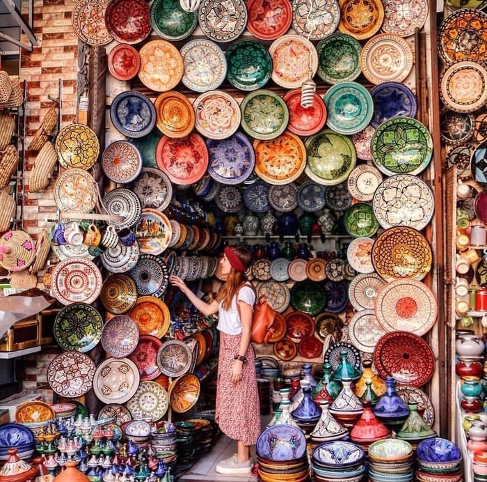 Colorful shop in the Marrakech bazaar. - Marrakech, Bazaar, Dish, Graphically, Morocco, Market