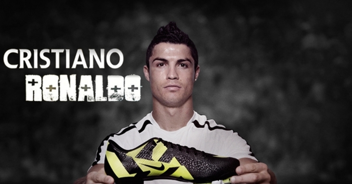 Красивый спонсор. Криштиану Роналду Nike. Cr7 Cristiano Ronaldo. Криштиану Роналду реклама найк. Бутсы Криштиану Роналду 2021.