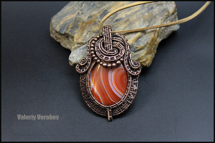 Pendant made of copper wire and agate. - My, Needlework, Handmade, Handmade decorations, Jewelry, Wire wrap, With your own hands, Decoration, Video, Longpost