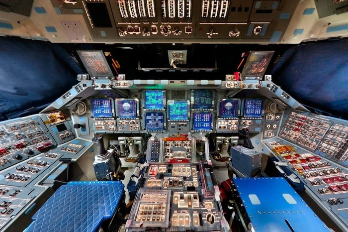 Inside the Space Shuttle Atlantis - shuttle, Spaceship