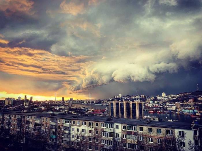 Before the storm - The clouds, Vladivostok, Before, 