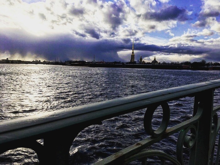 View of the Peter and Paul Fortress from the bridge. St. Petersburg. - My, , Clouds, Peter-Pavel's Fortress, Saint Petersburg, Bridge