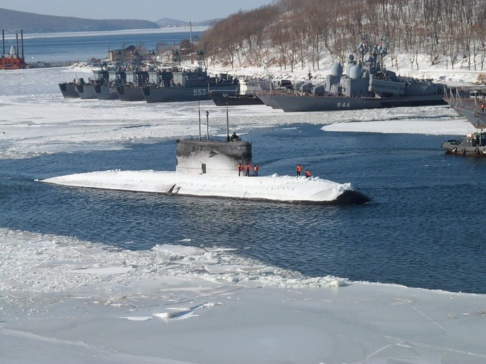 Piece of ice - Submarine, Russian Navy