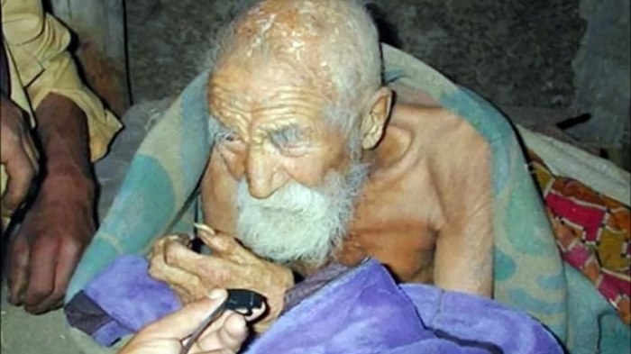 184-year-old Mahashta Murasi. - Long-liver, India, Varanasi, The Oldest Man