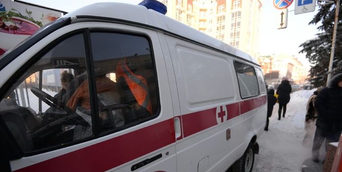 In Omsk, an ambulance demolished the fences of summer cottages to save a baby - Omsk, Ambulance, Burn, Children, Hospital, Dacha, Gardener