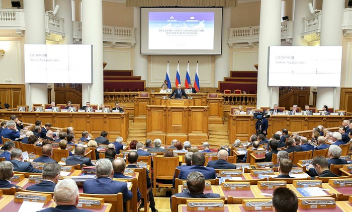 У неÑовеÑÑеннолеÑниÑ
деÑей депÑÑаÑов обнаÑÑжилиÑÑ Ð¼Ð¸Ð»Ð»Ð¸Ð¾Ð½Ñ, дома и земли ÐовоÑÑи, РоÑÑиÑ, Чиновники, ÐеÑи, ÐеклаÑаÑиÑ, ÐепÑÑаÑÑ, ÐолиÑика, ÐегаÑив