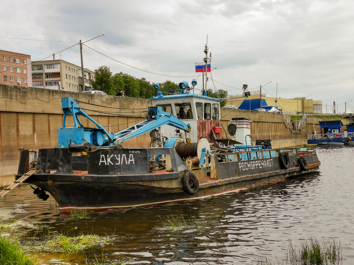 River tractor - My, River, Dzerzhinsk, The photo, Unknown crap, Ship, Port, Sailors, Longpost