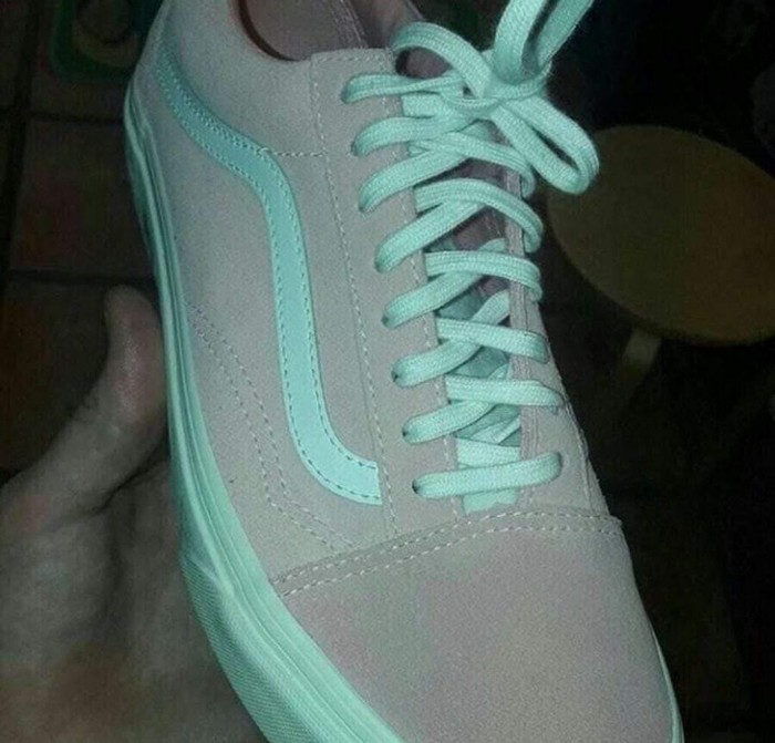 What color are the sneakers? - Color, Sneakers