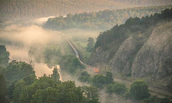 Morning - Ural, The mountains, Tourism, Russian Railways, Chelyabinsk region, Landscape, Electric locomotive, Yuryuzan