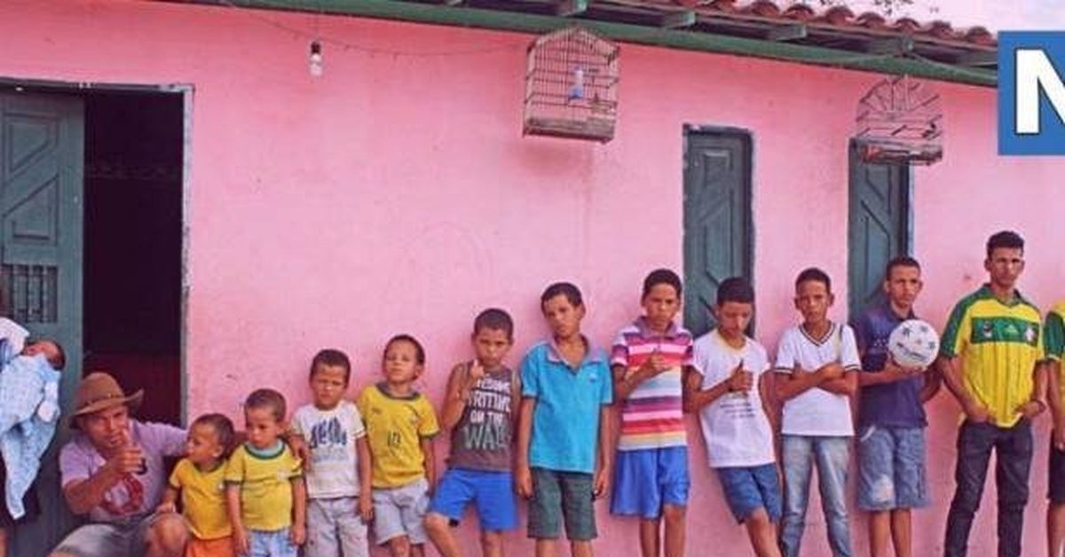 Олар Бразилиядағы карнавалда балапанды сиқытты.