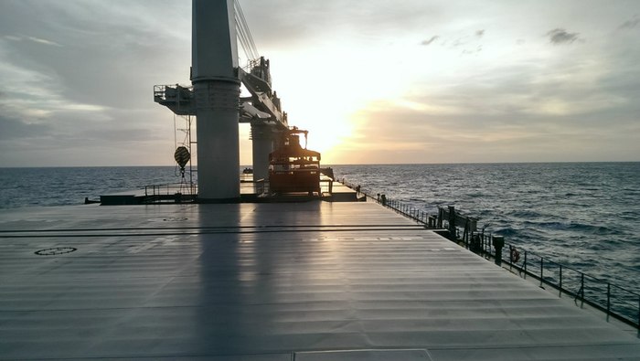 Dawn in the ocean - Sealand, Sea, Sailors, Ocean, Bulk carrier