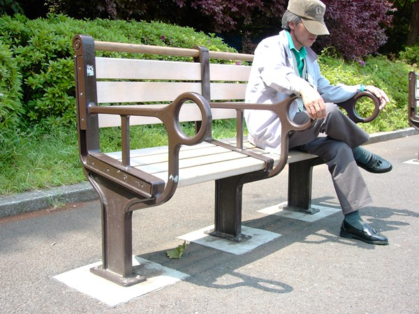 Benches with spikes and other different care of capitalism about people - Politics, Abroad, Video, Longpost