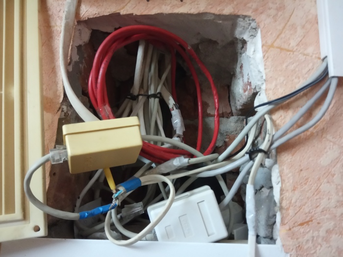 I'm an electrician at my mom - My, Networks, Computer Networks, Video, Longpost