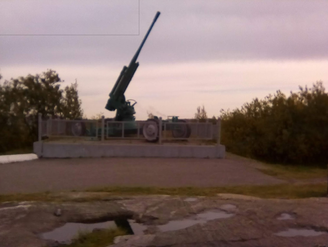 Monument or attraction? - My, Murmansk, Respect, Rudeness, Upbringing, Monument