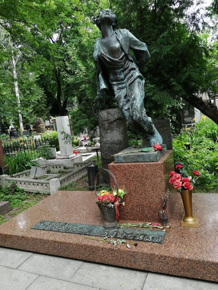 Cult graves of the Novodevichy cemetery. - My, Novodevichy Cemetery, Memory, To be remembered, Longpost