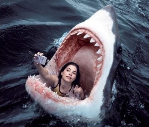 Selfies are more dangerous than sharks. The last shots of people who died in front of the lens - Picture with text, Twitter, Selfie, , Accident, Longpost