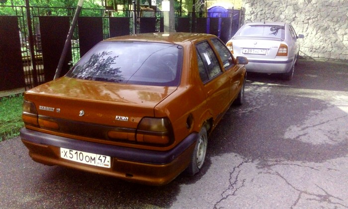 Abandoned cars. Or sleepy? - My, Motorists, Auto