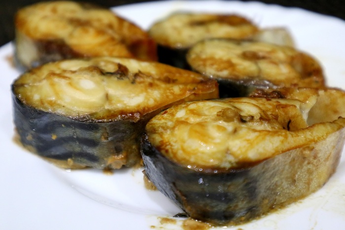 Baked mackerel in the oven - My, Food, Recipe, Mackerel, Soy sauce, Cooking, Longpost, Video