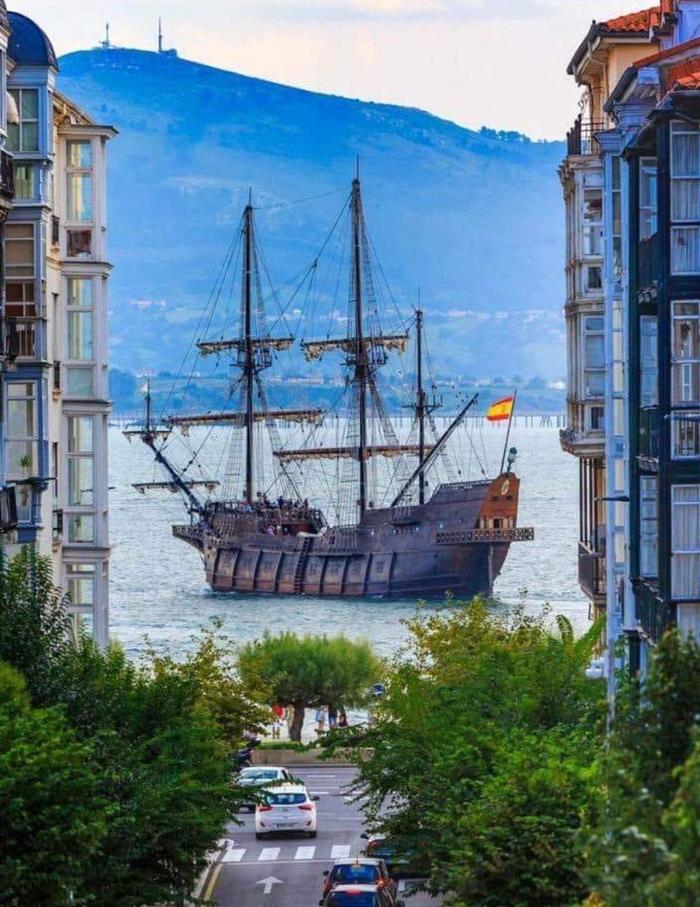 Morning surprise in Santander, Spain. - Reddit, Spain, Ship, The photo, The street, Beautiful view