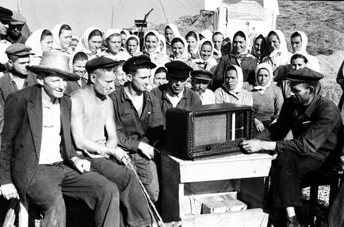 Queuing for the microwave - Office, Work, Microwave, the USSR, Radio