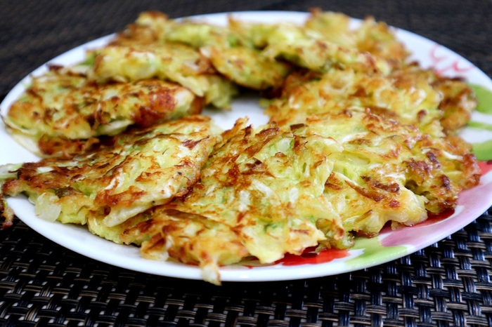 Cabbage fritters with melted cheese - My, Cooking, Food, Recipe, Pancakes, Cabbage, Video, Longpost, Process cheese