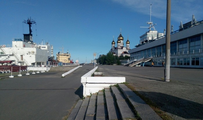 От пристани отчалил белый Параход ... | Пикабу