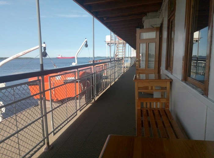 От пристани отчалил белый Параход ... | Пикабу