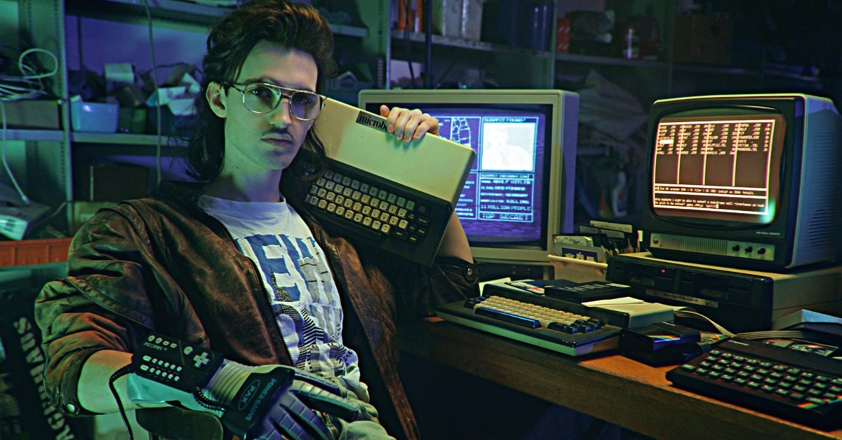 Программист плис. Программист плис. Программист фото. Фон для компьютера. Программист.