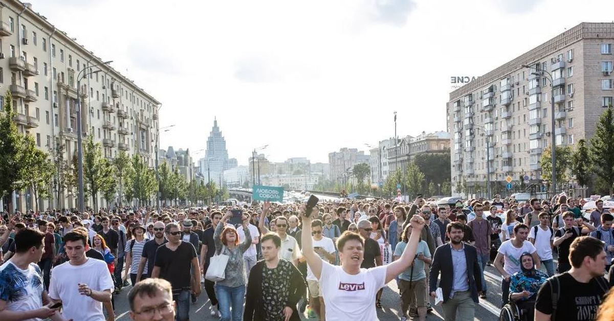 Митинг навального 2019. Митинг 27 июля 2019 в Москве. Цветной бульвар митинг. Митинг Навального 2019 Москва. Перекрыли садовое.