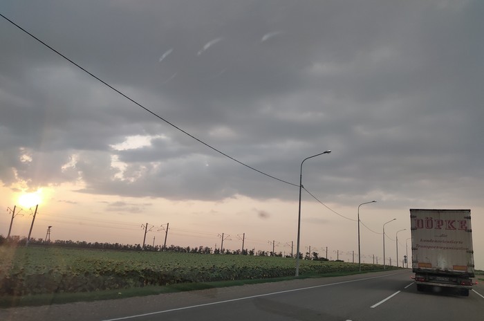 Тень в сторону солнца