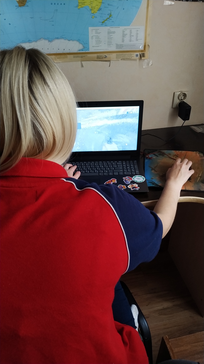 How to teach a girl to play computer games? - My, Girls, Education