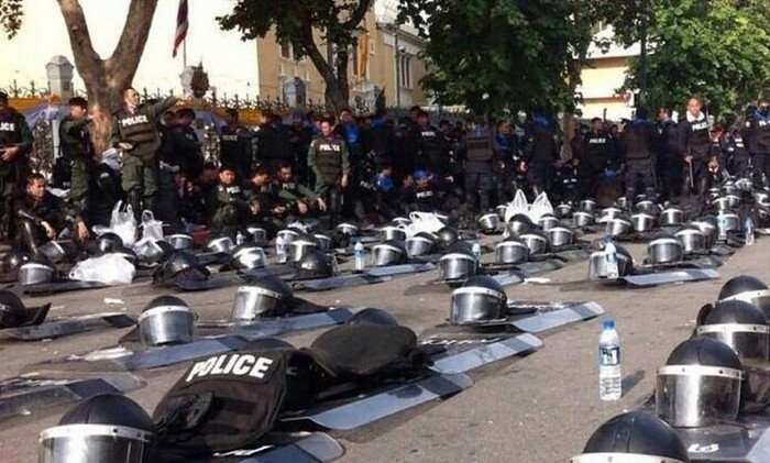 Police with protesters! - Politics, Protest, Police, Rally, Thailand, Opposition