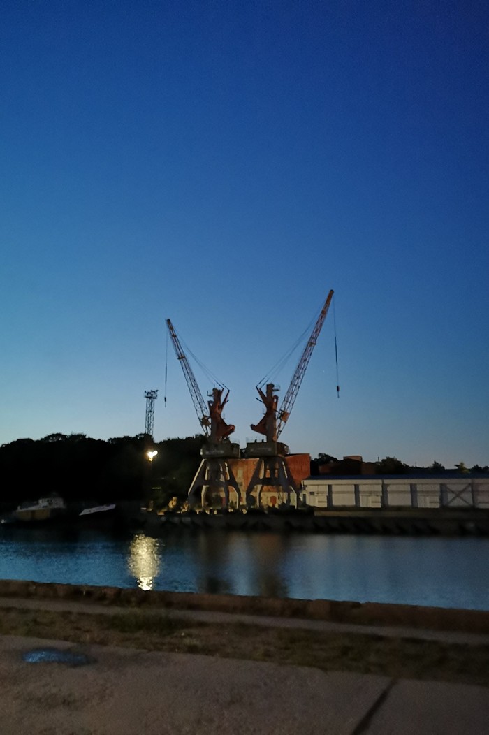 Like two giants, they operate the cranes in the port. - My, It seemed, Female, Port, Tap, beauty, Sunset, Latvia, Liepaja, Women