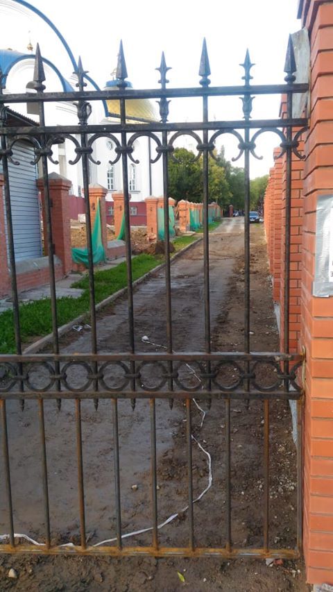 In Bibirevo, for the sake of the temple, pedestrians were pushed aside. - Moscow, Capital, Bibirevo, ROC, A pedestrian, Impudence, Russia, 2019, Longpost