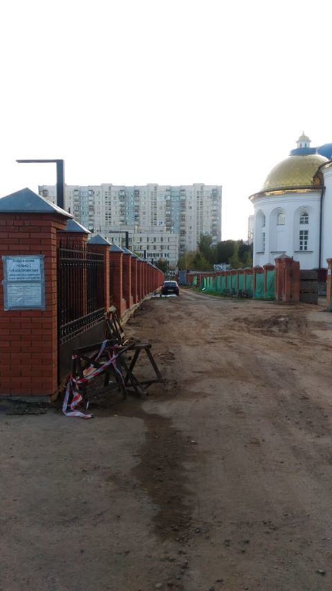 In Bibirevo, for the sake of the temple, pedestrians were pushed aside. - Moscow, Capital, Bibirevo, ROC, A pedestrian, Impudence, Russia, 2019, Longpost