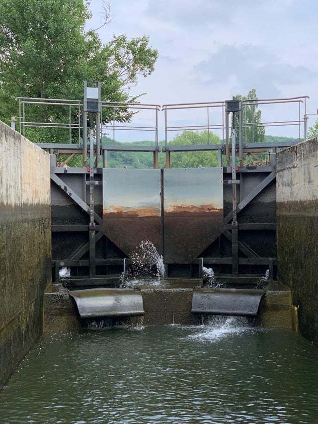 The rust on the dam lock looks like some kind of painting - Rust, Dam, Gateway, Landscape, It seemed