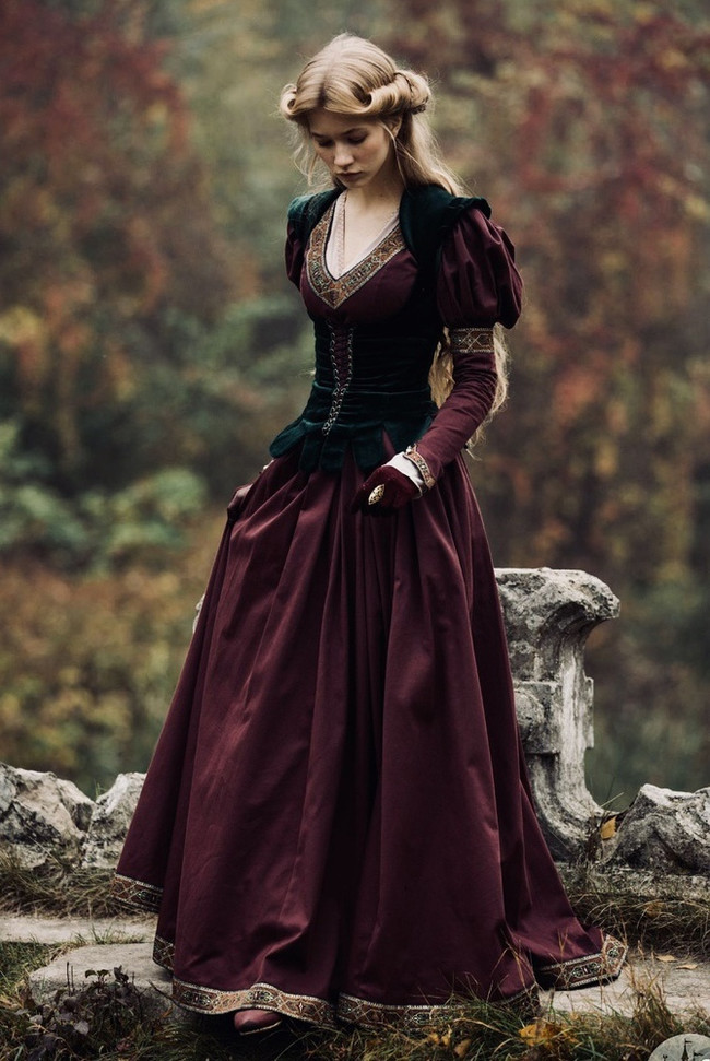 Medieval dress Princess in exile in 2019 - The photo, Princess, The dress, Cloth, Longpost