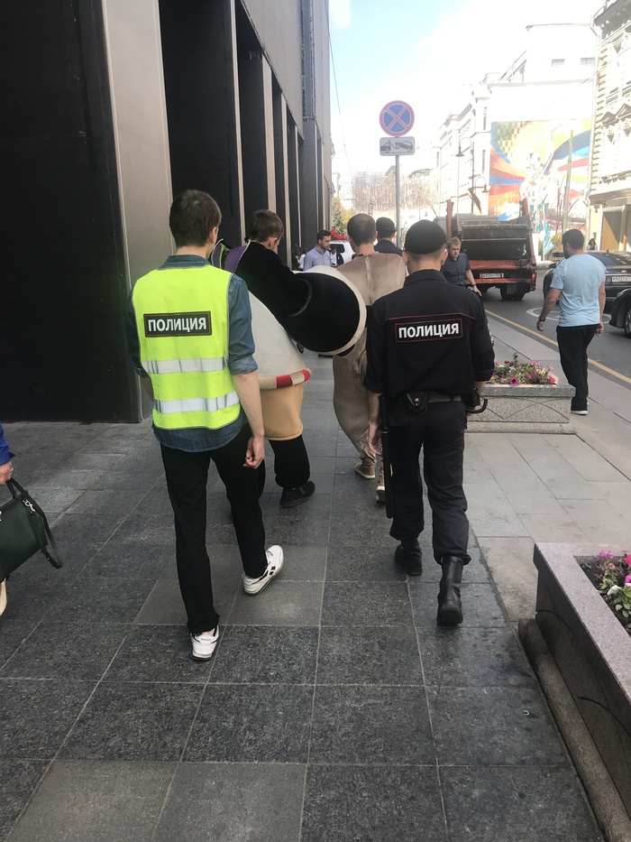 Extortionists from Manezhnaya Square also detained - My, Extortion, Police, A responsibility, Animator, Moscow, Longpost, Puppets