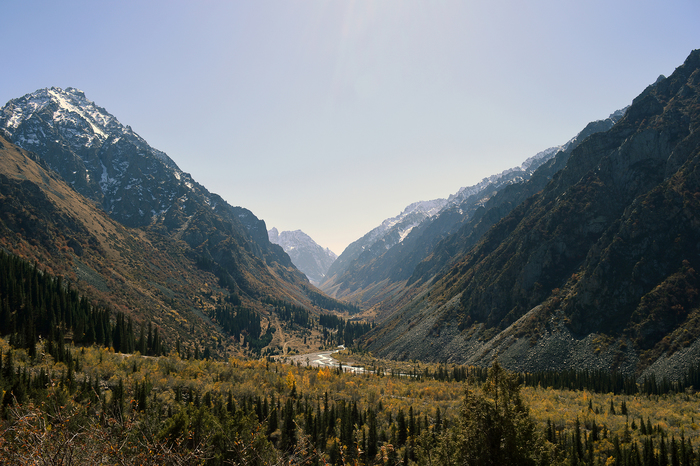A few autumn mountains of Kyrgyzstan, Ala-Archa natural park, on the way to the Ak-Sai waterfall. - My, The mountains, The photo, Kyrgyzstan, Ala-Archa, Waterfall, Longpost, Landscape