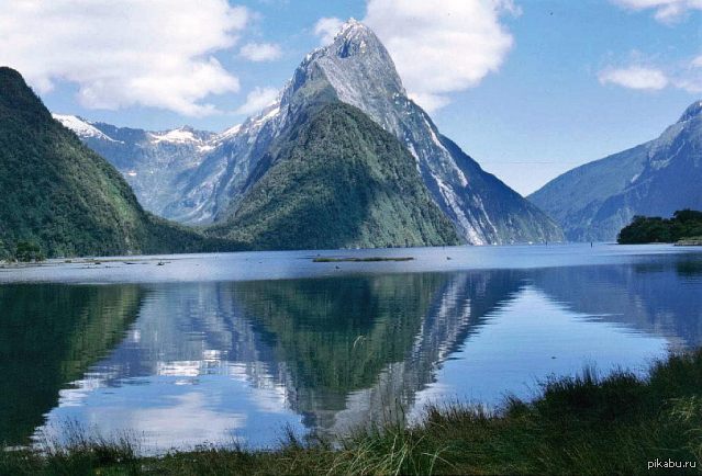 Amazing see. Amazing see. Amazing see. поко рибейра-ду-феррейро, остров флорес, португалия. пейзаж море и горы.