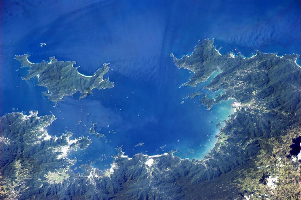 Спутник море. Снимок Тихого океана из космоса. Атлантический океан снимок из космоса. Атлантический океан со спутника. Атлантический океан из космоса со спутника.