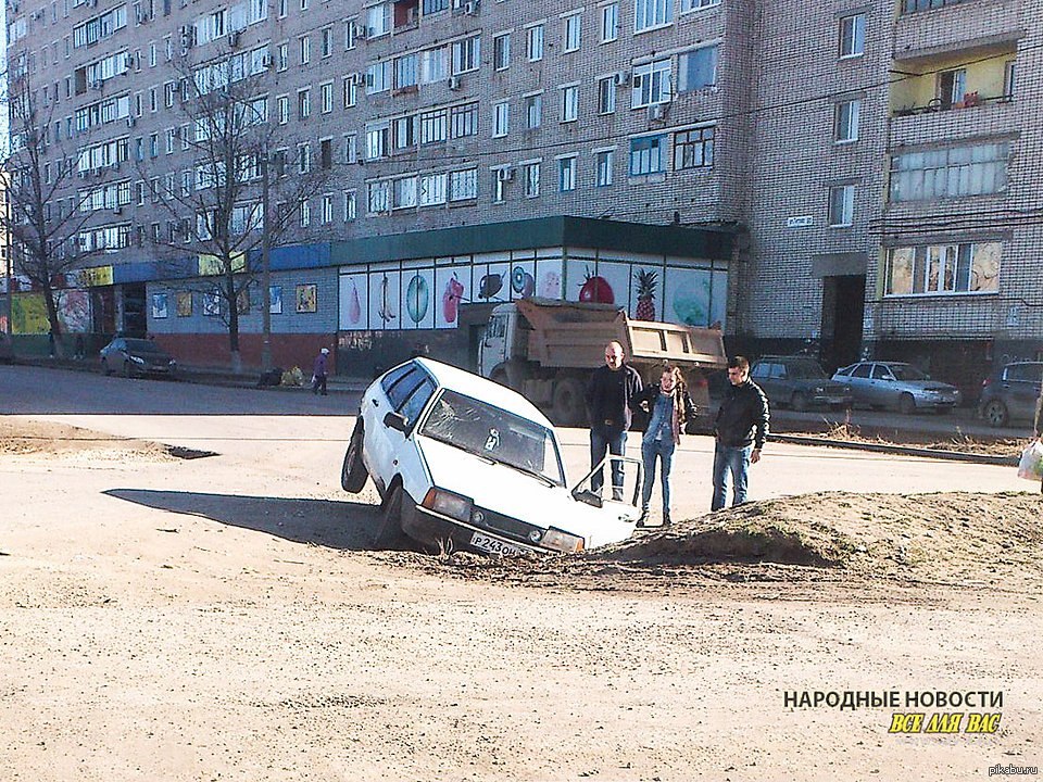 В городе машины уходят под землю. | Пикабу